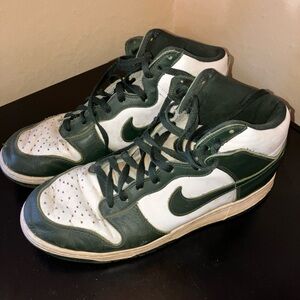 Nike high top Jordan’s